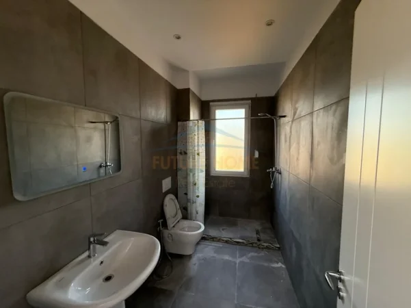 Tirane, shitet apartament 2+1+Ballkon Kati 7, 115 m² 137.000 € (Kamez)