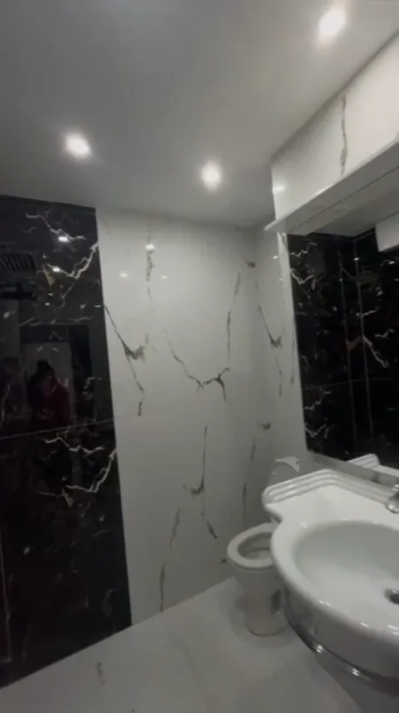 Tirane, jepet me qera apartament 1+1 Kati 1, 65 m² 450 € (Vasil Shanto)