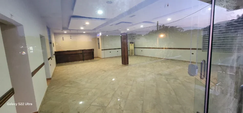 Vaqarr, jepet me qera ambjenti, 120 m²