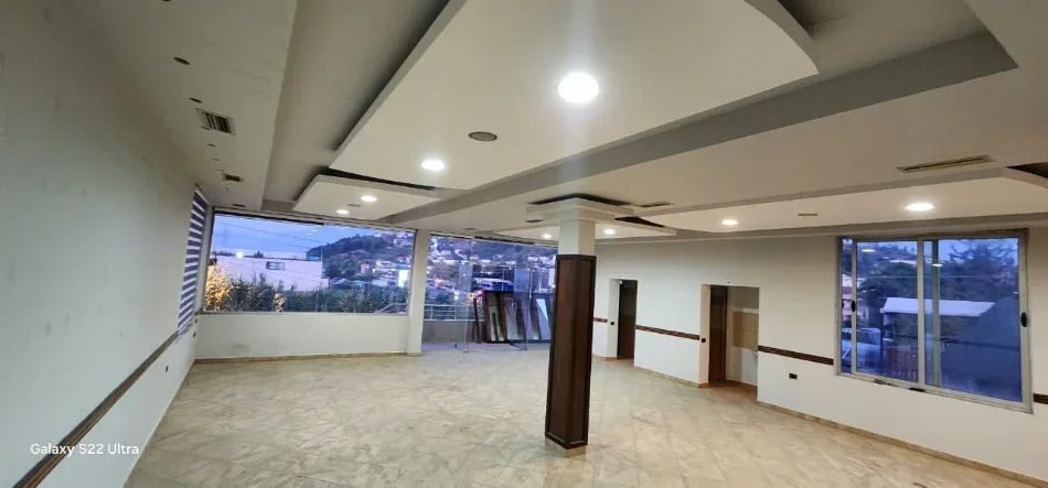 Vaqarr, jepet me qera ambjenti, 120 m²