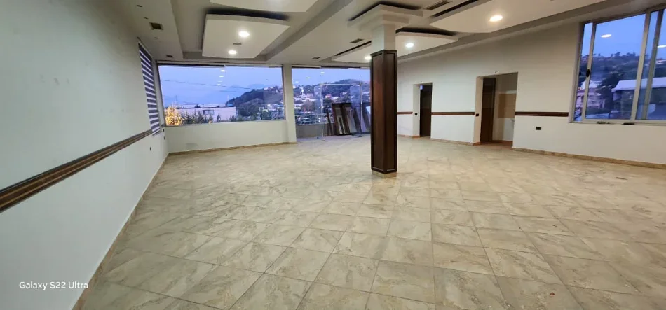 Vaqarr, jepet me qera ambjenti, 120 m²