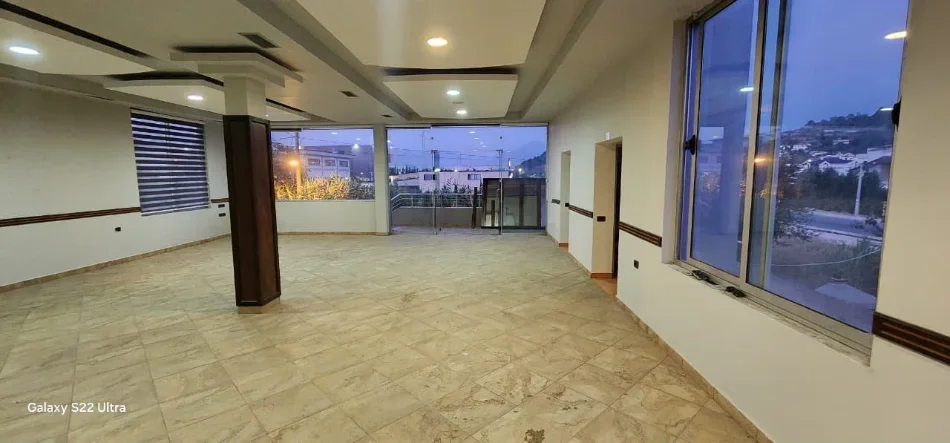 Vaqarr, jepet me qera ambjenti, 120 m²