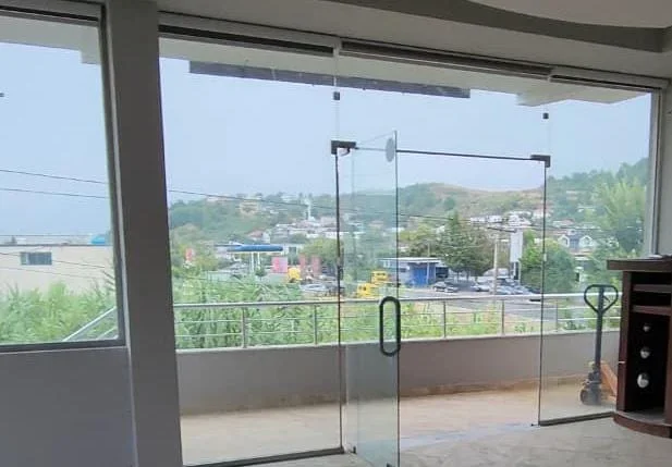 Vaqarr, jepet me qera ambjenti, 120 m²