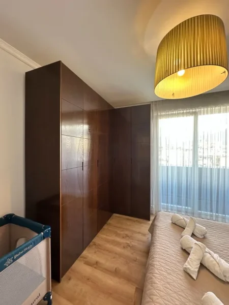 Tirane, jepet me qera apartament 1+1 Kati 5, 85 m² 750 € (QENDER — Rruga Mine Peza)