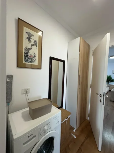 Tirane, jepet me qera apartament 1+1 Kati 5, 85 m² 750 € (QENDER — Rruga Mine Peza)