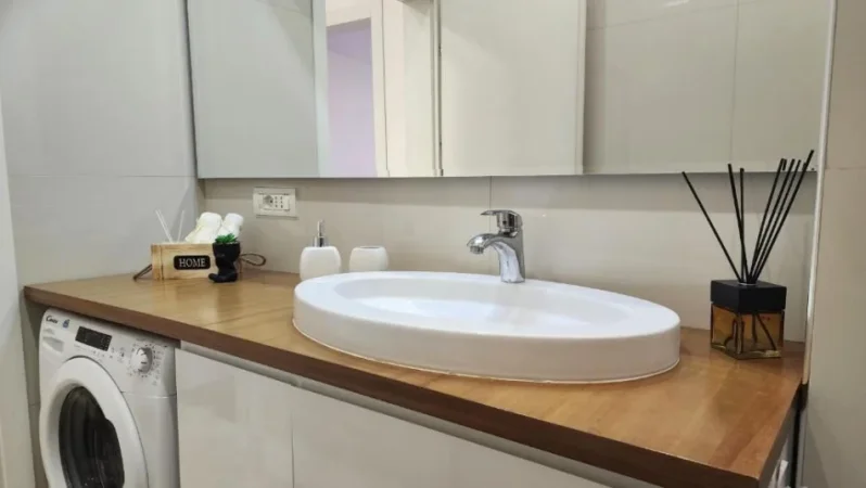Tirane, jepet me qera apartament 2+1 Kati 2, 85 m² 750 € (21 Dhjetori)
