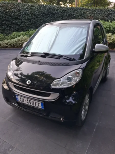 Tirane, shes makine Smart 451 cdi 800 viti 2011 Nafte, e zeze automatik Kondicioner 147.338 km 5.000 €