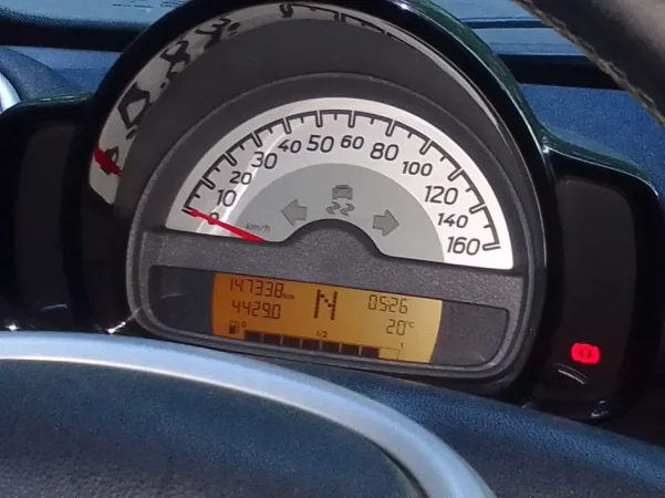 Tirane, shes makine Smart 451 cdi 800 viti 2011 Nafte, e zeze automatik Kondicioner 147.338 km 5.000 €