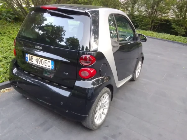 Tirane, shes makine Smart 451 cdi 800 viti 2011 Nafte, e zeze automatik Kondicioner 147.338 km 5.000 €
