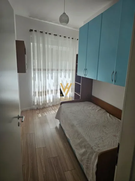 Tirane, jepet me qera apartament 1+1+Ballkon Kati 2, 64 m² 570 € (ALI DEMI)