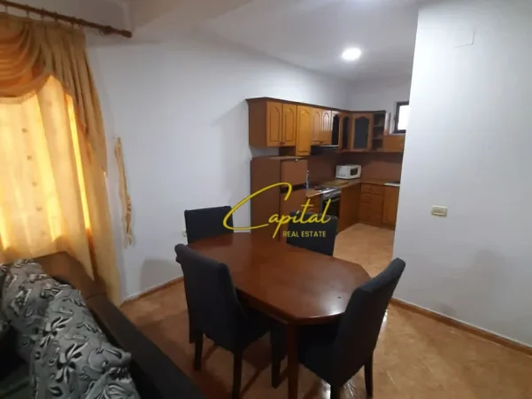 Tirane, jepet me qera apartament 1+1 Kati 1, 70 m² 400 € (5 MAJI)