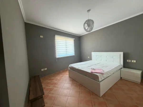 Tirane, jepet me qera apartament 1+1+Ballkon Kati 3, 60 m² 500 € (Astir)