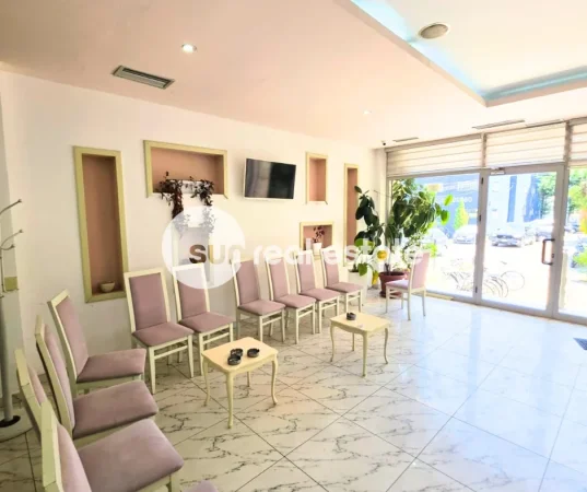 Shkoder, shitet ambjent biznesi Kati 0, 225 m² (QENDER)