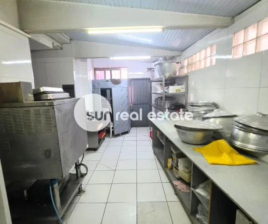 Shkoder, shitet ambjent biznesi Kati 0, 225 m² (QENDER)
