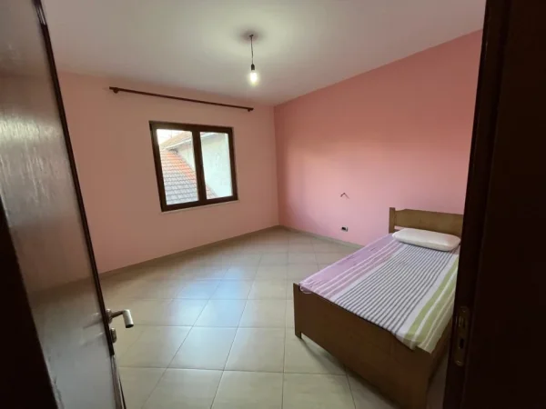 Tirane, jepet me qera apartament 2+1 Kati 2, 100 m² 450 € (Kodra E. Priftit)