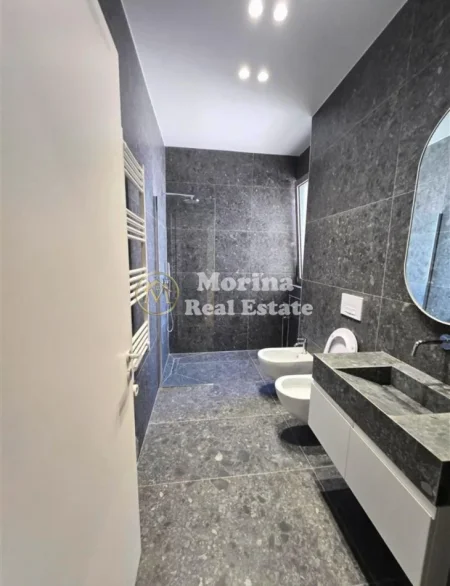Tirane, jepet me qera apartament 1+1 Kati 3, 77 m² 1.150 € (Liqeni i Thatë)