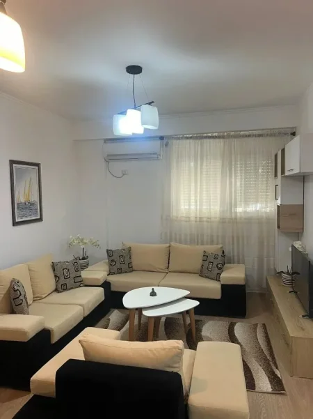 Tirane, jepet me qera apartament 3+1 Kati 0, 120 m² 600 € (Kodra e Diellit 1)