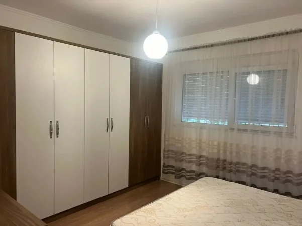 Tirane, jepet me qera apartament 3+1 Kati 0, 120 m² 600 € (Kodra e Diellit 1)