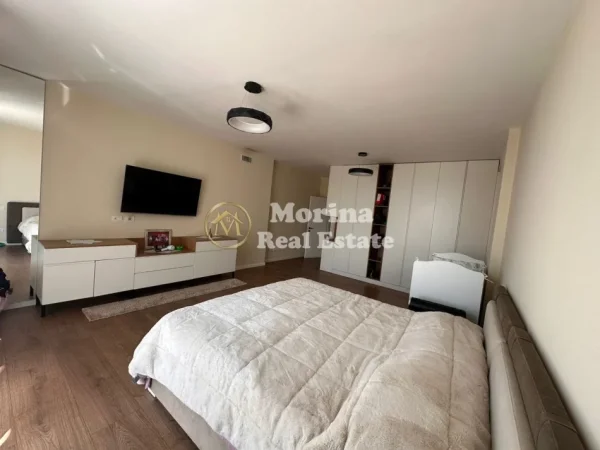 Tirane, jepet me qera apartament 3+1 Kati 4, 270 m² 1.000 € (Fresku)