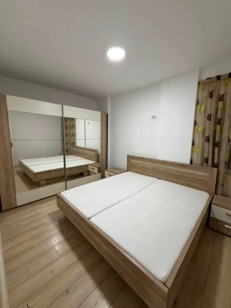 Tirane, jepet me qera apartament 2+1 Kati 8, 90 m² 470 € (Fresku)