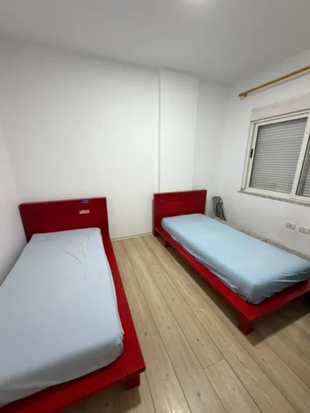 Tirane, jepet me qera apartament 2+1 Kati 8, 90 m² 470 € (Fresku)
