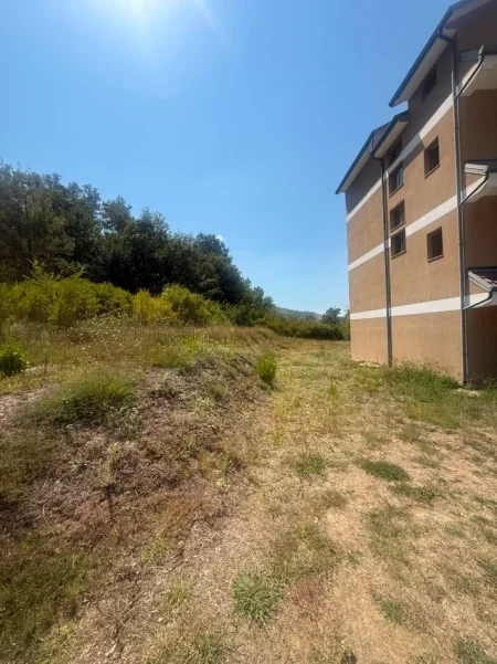 Tirane, shitet toke , 11.800 m² 1.500.000 € (Prane TEG)