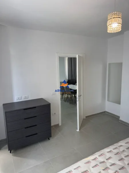 Tirane, jepet me qera apartament 1+1 Kati 7, 70 m² 500 € 