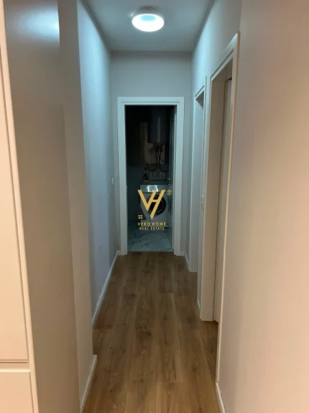 Tirane, jepet me qera apartament 2+1+Ballkon Kati 3, 90 m² 900 € (RRUGA E KAVAJES)