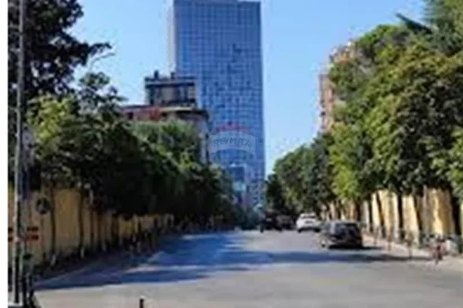 Tirane, shitet ambjent biznesi Kati 0, 61 m² 450.000 € (rruga elbasanit)