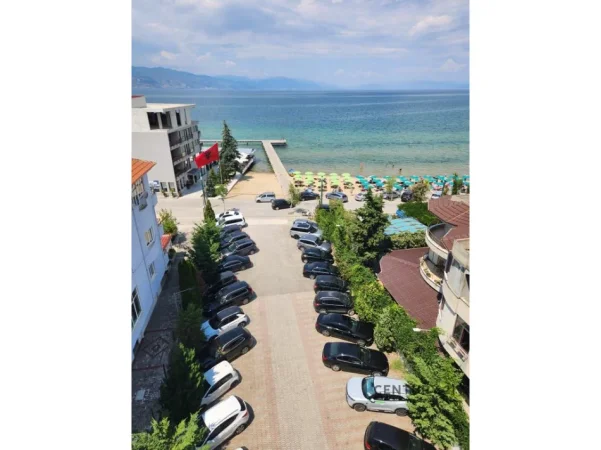 Pogradec, shiten 10 dhoma Kati 4, 410 m² 580.000 € (Tushemisht)