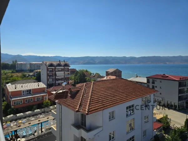 Pogradec, shiten 10 dhoma Kati 4, 410 m² 580.000 € (Tushemisht)