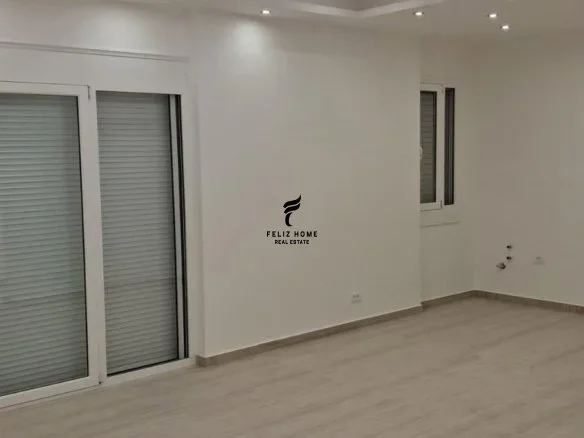 Tirane, jepet me qera zyre Kati 2, 100 m² 1.500 € (SHESHI WILLSON)