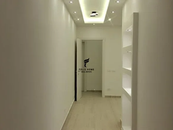 Tirane, jepet me qera zyre Kati 2, 100 m² 1.500 € (SHESHI WILLSON)