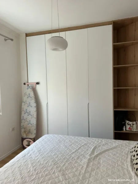 Tirane, jepet me qera apartament 1+1+Ballkon Kati 1, 70 m² 690 € (Rruga e Elbasanit)