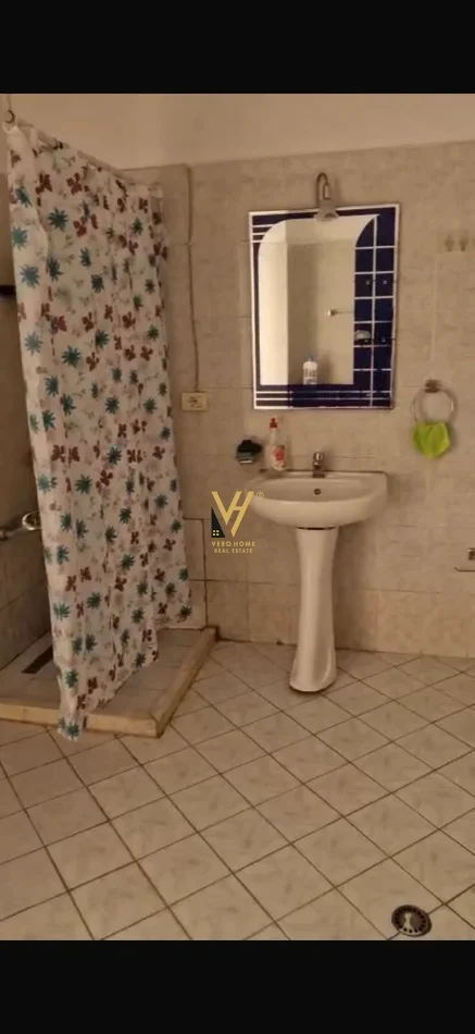 Tirane, jepet me qera apartament 1+1+Ballkon Kati 4, 80 m² 520 € (MEDRESEJA)