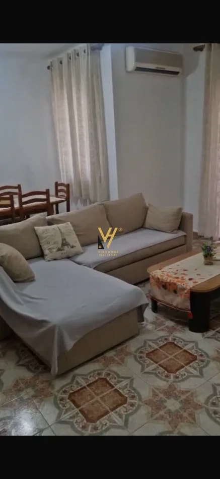 Tirane, jepet me qera apartament 1+1+Ballkon Kati 4, 80 m² 520 € (MEDRESEJA)
