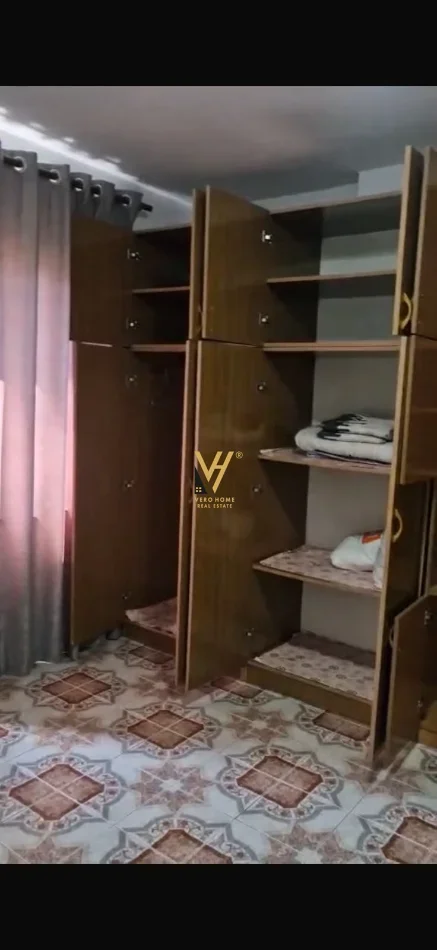 Tirane, jepet me qera apartament 1+1+Ballkon Kati 4, 80 m² 520 € (MEDRESEJA)