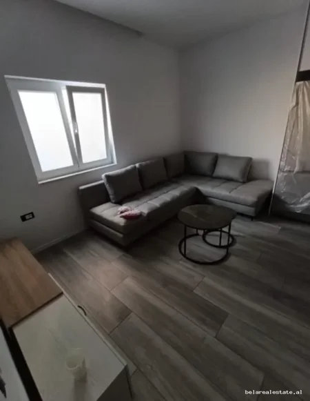 Tirane, jepet me qera Vile Vile 3 Katshe Kati 1, 70 m² 590 € (Kodra e Priftit)