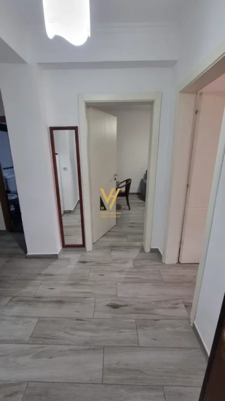 Tirane, jepet me qera apartament 1+1+Ballkon Kati 5, 70 m² 570 € (DON BOSKO)