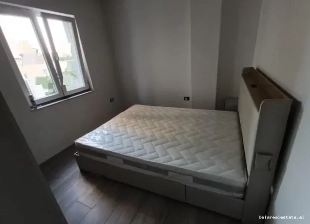 Tirane, jepet me qera Vile Vile 3 Katshe Kati 1, 55 m² 480 € (Kodra e Priftit)