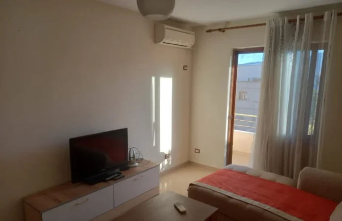 Tirane, jepet me qera apartament 1+1 Kati 2, 74 m² 420 € (Rruga Hamdi Pepo)