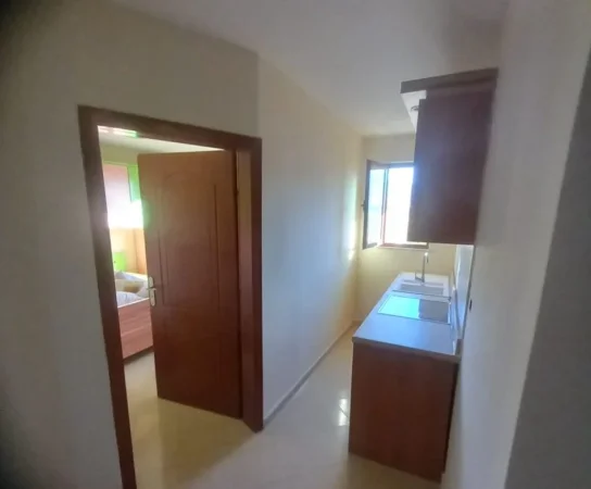 Tirane, jepet me qera apartament 1+1 Kati 2, 74 m² 420 € (Rruga Hamdi Pepo)