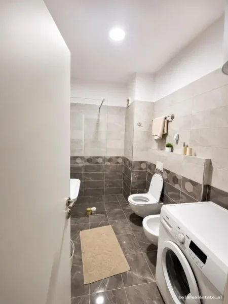 Tirane, jepet me qera apartament 1+1 Kati 5, 69 m² 550 € (Rruga dritan hoxha)