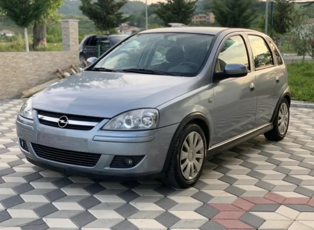 Tirane, shitet makine Opel Corsa 1.3 Nafte, gri metalizato automatik Kondicioner 270.000 km