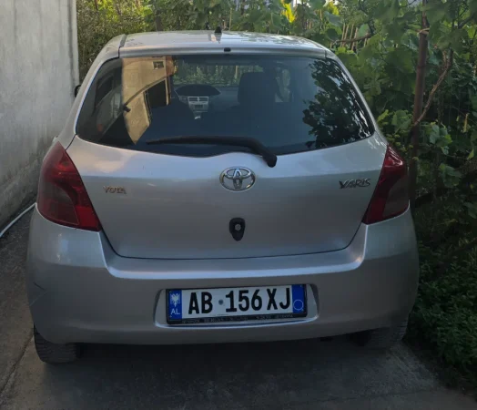 Tirane, shitet makine Toyota Yaris 2007 Nafte, automatik Kondicioner 4.300 €