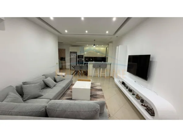 Tirane, jepet me qera apartament 2+1+Ballkon Kati 6, 105 m² 550 € (Unaza e Re)