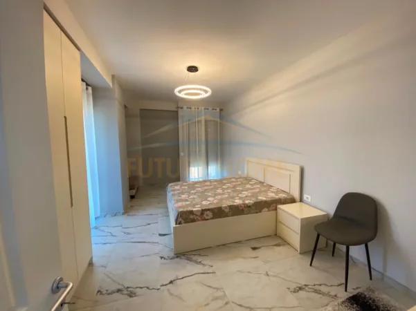 Tirane, jepet me qera apartament 1+1+Parkim Kati 4, 74 m² (Shkolla e Baletit) 70.000Leke