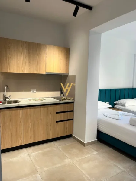 Vlore, jepet me qera 2 garsoniere + 2 dhoma ne plazh Kati 1, 150 m² 10.000 €  VITI(ORIKUM)
