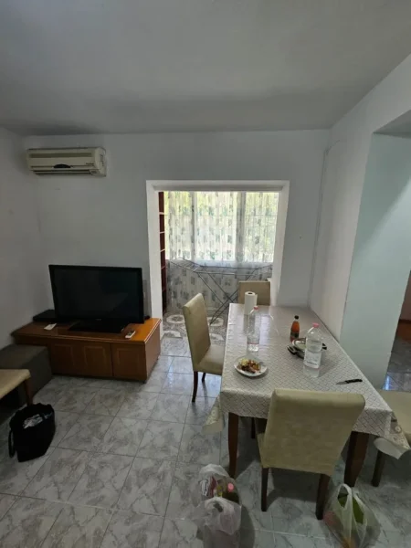 Tirane, jepet me qera apartament 1+1 Kati 2, 62 m² 500 € (Shkolla E Baletit)