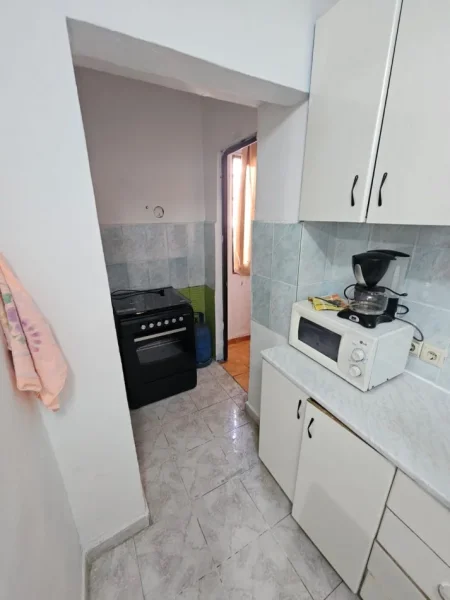 Tirane, jepet me qera apartament 1+1 Kati 2, 62 m² 500 € (Shkolla E Baletit)